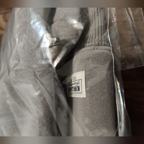 New! Gray Hoodie Sweatshirt Kirkland Signature Men/Women Size L/XL Or XL/XXL NWT - Picture 16 of 16